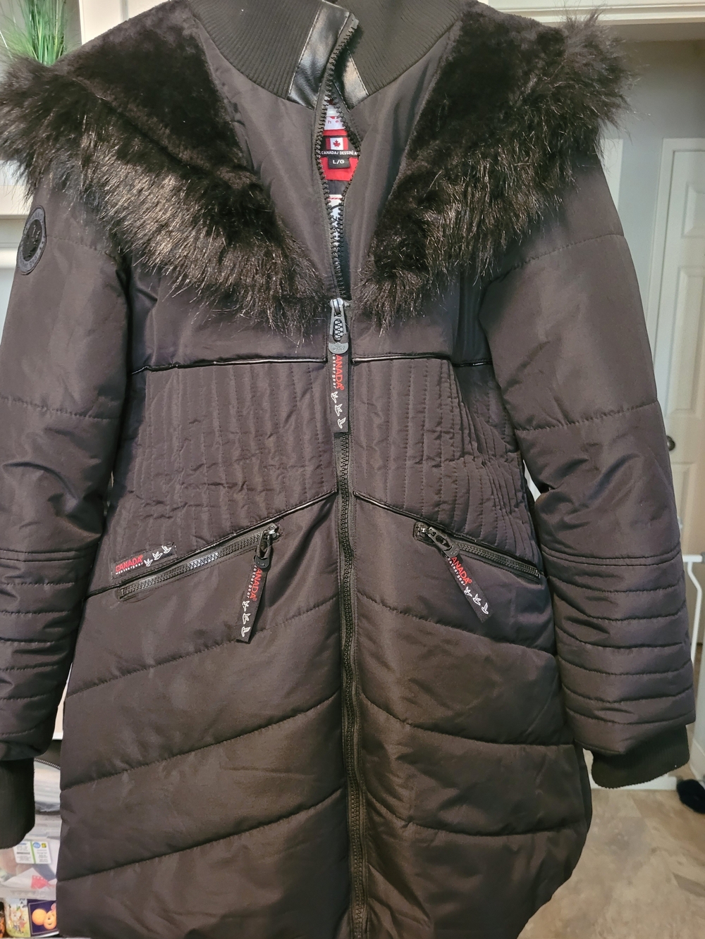 Women's Black Quilted Puffer Coat with Faux Fur Hood